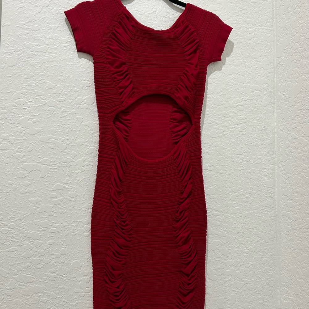 🔥 DEALS 🔥
PRIME CUT • Red Scrunched Sassy Dress • size ( One Size) - Picture 8 of 8